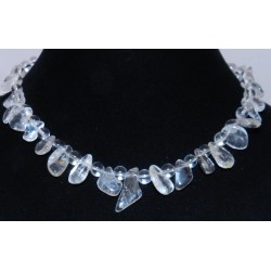  Хавтгай талст, бөмбөлөг маягаар засаж  хийгдсэн уулын болор чулуун зүүлт 