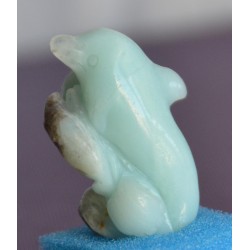 Цайвар ногоон амазонит чулуугаар сийлбэрлэн урласан дельфин зүүлт /кулон, гоёл чимэглэл, сувинер/.