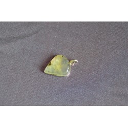 Болор чулуун кулон