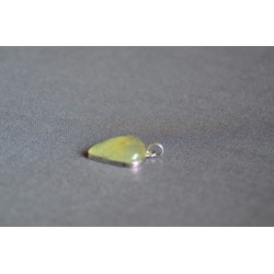 Болор чулуун кулон