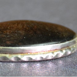 Алтан үст болор чулуун кулон