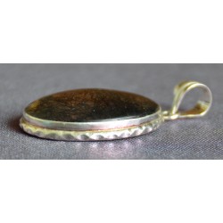 Алтан үст болор чулуун кулон