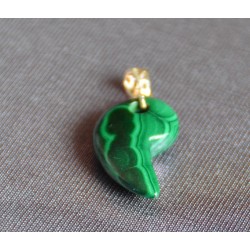 Ногоолон  чулуун кулон 