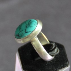 Цэнхэр өнгийн оюу шигтгээтэй бөгж