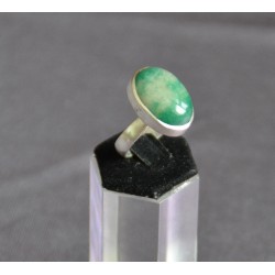 Ногоон өнгийн мана чулуун шигтгээтэй бөгж