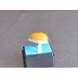 Шар өнгийн мана чулуун шигтгээтэй бөгж