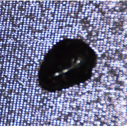 Өтгөн улаан өнгөтэй анар чулуун шигтгээ.  