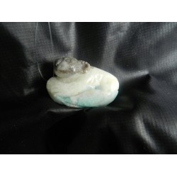 Цайвар ногоон, хар хүрэн өнгө алгалсан амазонит чулуугаар урласан Коала сувинер, гоёл чимэглэл