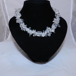 Эльпис болон хавтгай талст маягаар засаж хийгдсэн уулын болор чулуун зүүлт ,ээмэгний хослол 